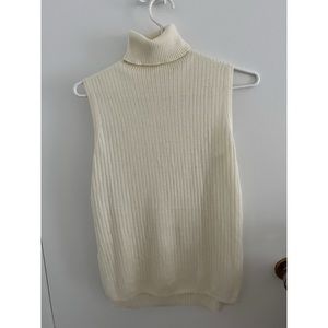 Uniqlo turtleneck tank top size M